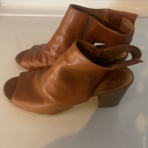 Beautiful Gabor Sandals